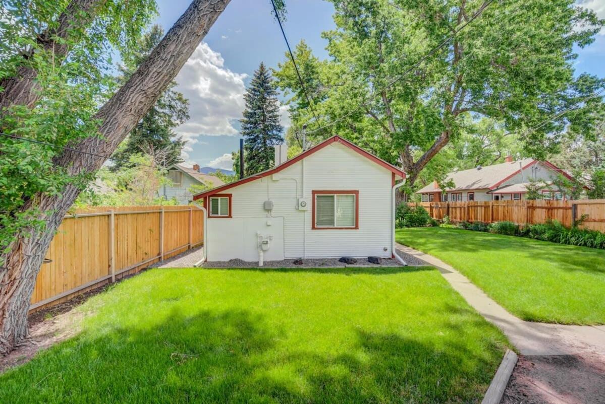 Vintage Tiny House Cute 1Bdrm Big Appeal Villa Colorado Springs Bagian luar foto