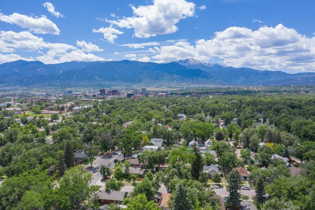 Vintage Tiny House Cute 1Bdrm Big Appeal Villa Colorado Springs Bagian luar foto