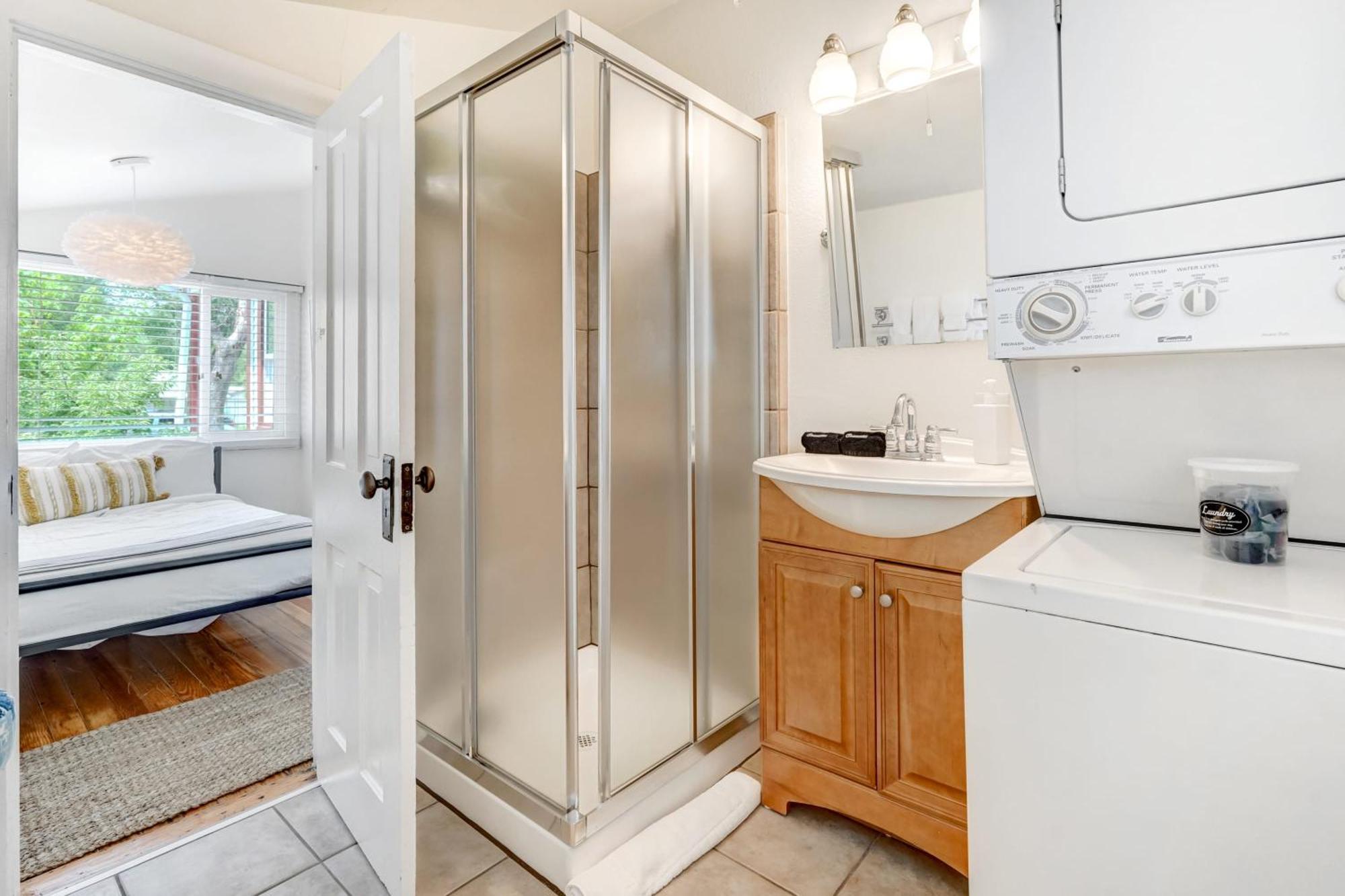 Vintage Tiny House Cute 1Bdrm Big Appeal Villa Colorado Springs Bagian luar foto