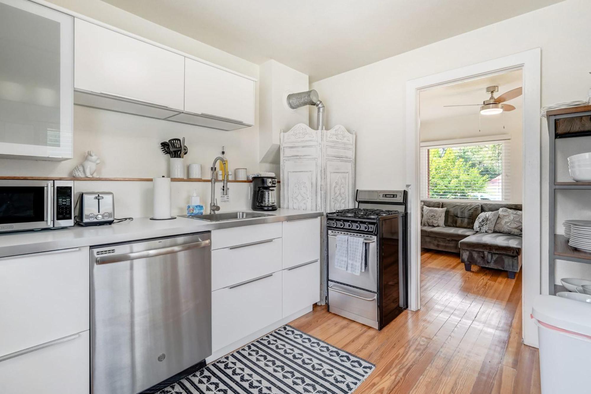 Vintage Tiny House Cute 1Bdrm Big Appeal Villa Colorado Springs Bagian luar foto